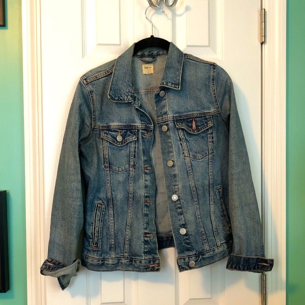 Gap jean jacket xs fall jacket